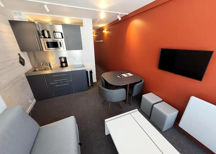 Diamant - Divisible De 26m² Au Pied Des Pistes Mae-3464 *